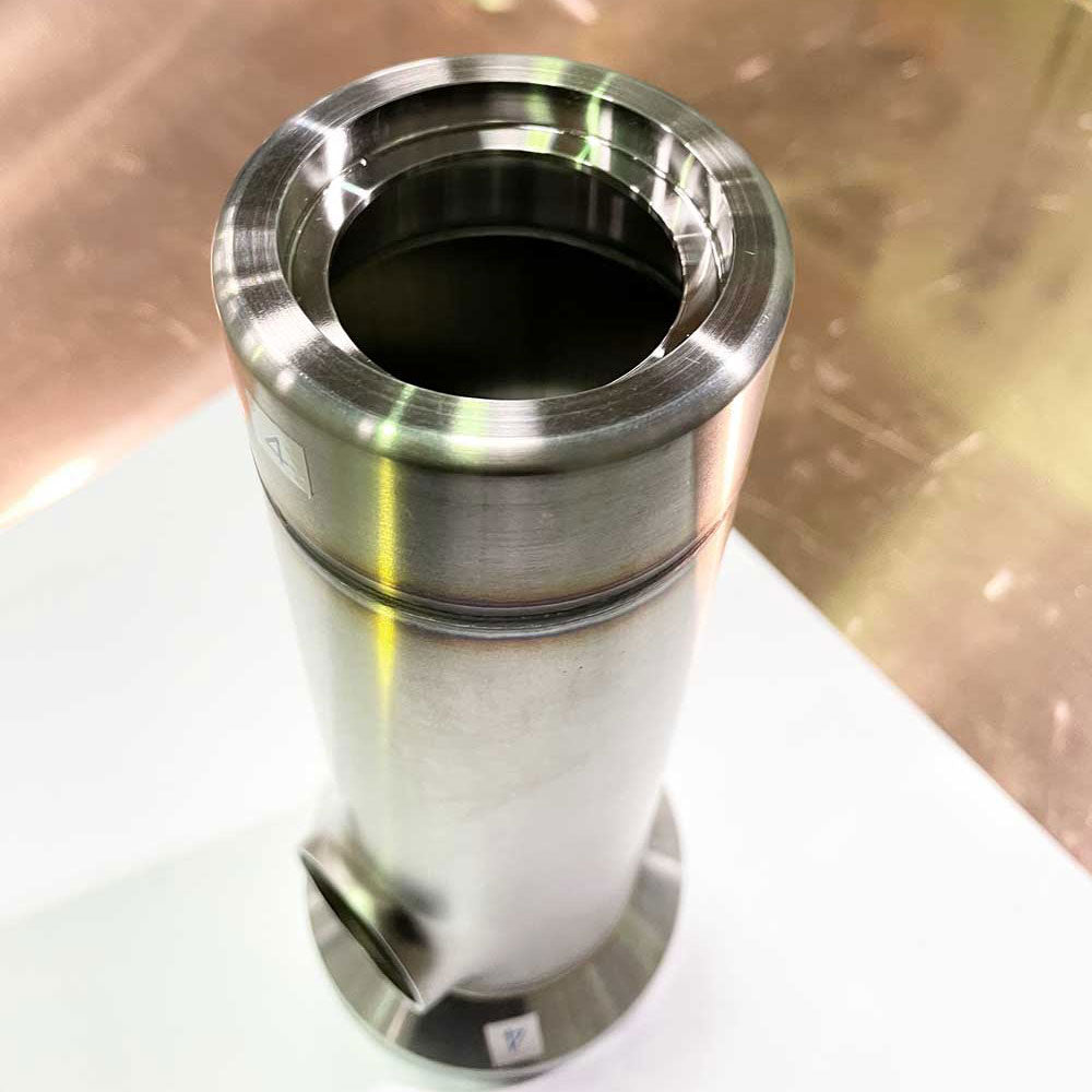 Laser-welded stainless steel component for thin-sheet fabrication