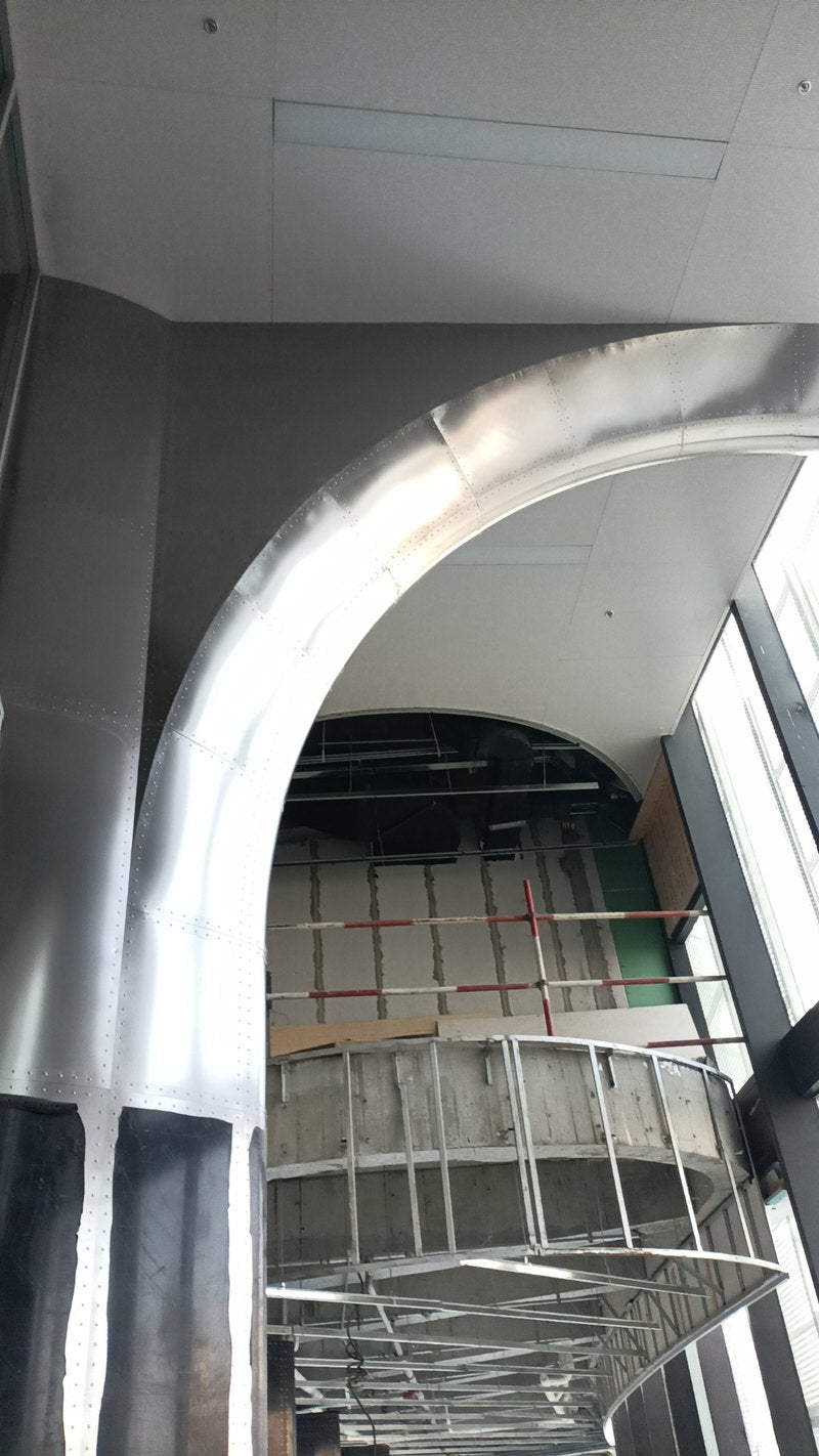 Yanda Lu Daopei Hospital | 13m Curved Stainless Steel Columns