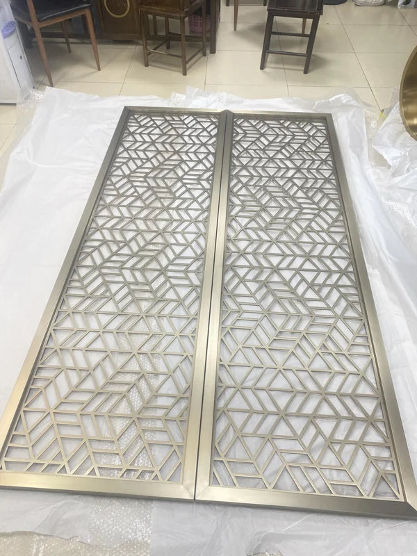 Frame and edge detail of custom bronze steel screen frame options