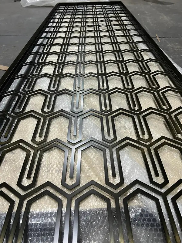 Overall view of Black Art Deco Hexagon stainless steel Screen