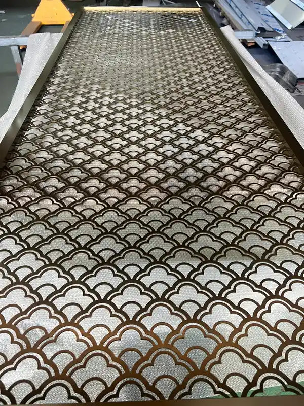 Angled view of Bronze Circular Star Lattice stainless steel Screen