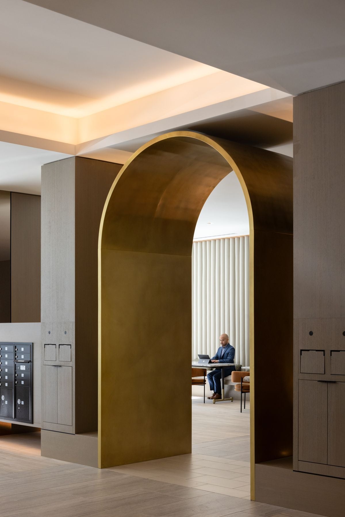 xinmaometal-bronze-stainless-steel-arched-wall-cladding-office