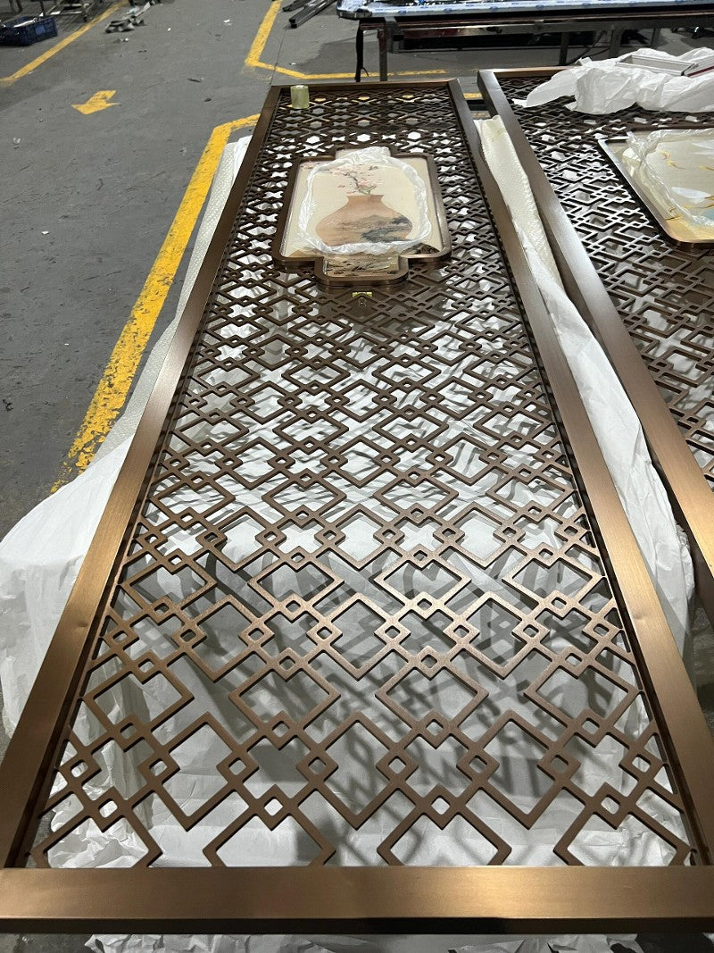 xinmaometal-bronze-stainless-steel-laser-cut-screen-geometric-detail
