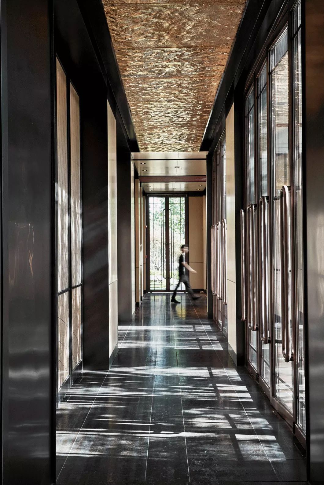 xinmaometal-bronze-water-ripple-stainless-steel-ceiling-entrance-corridor