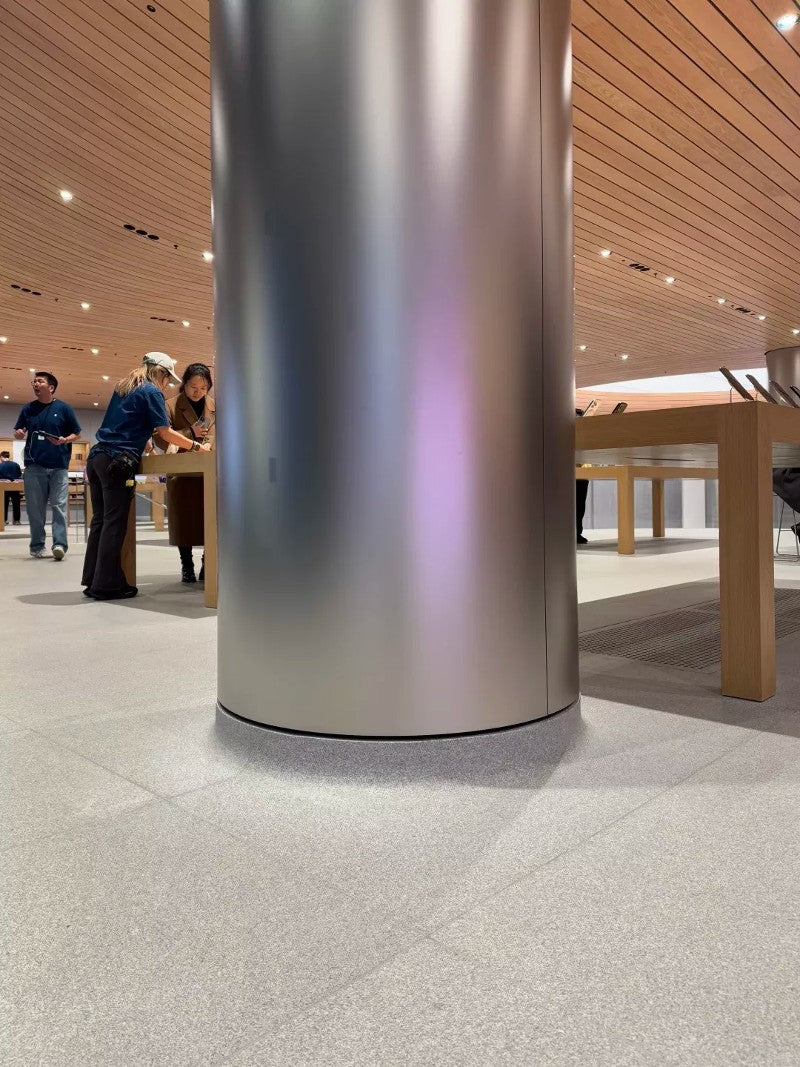 xinmaometal-charcoal-brushed-stainless-steel-column-retail-store