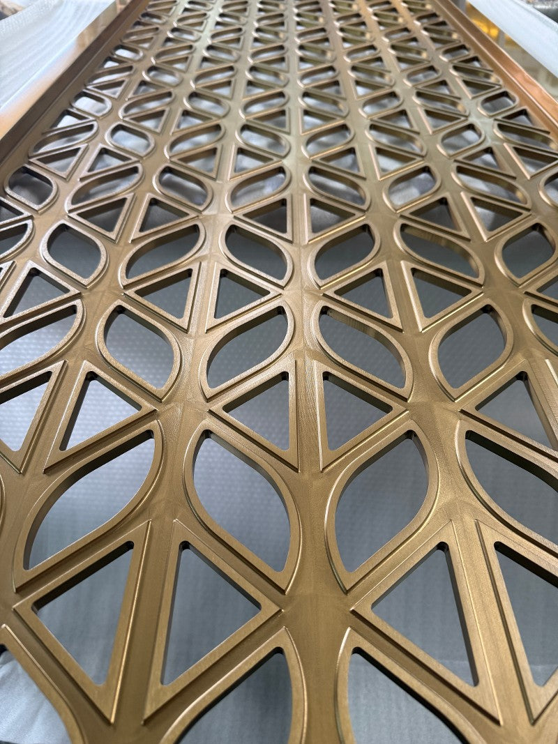 xinmaometal-gold-stainless-steel-geometric-laser-cut-screen-workshop-detail
