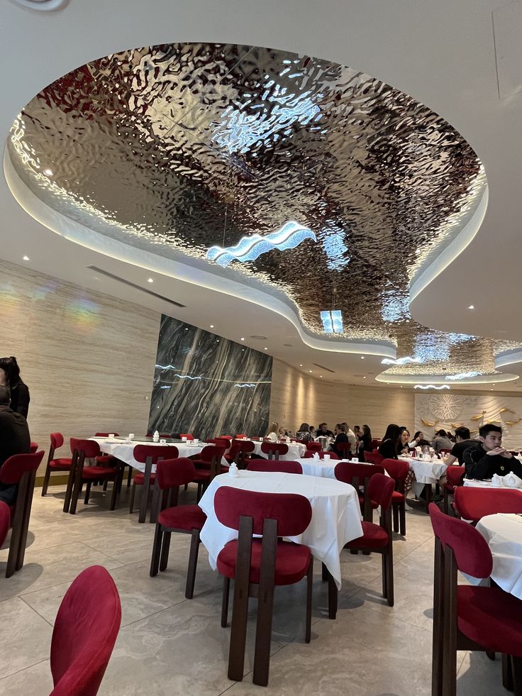 xinmaometal-silver-water-ripple-stainless-steel-ceiling-restaurant_227ceaa2-e692-4de2-9475-48f876de0bcf
